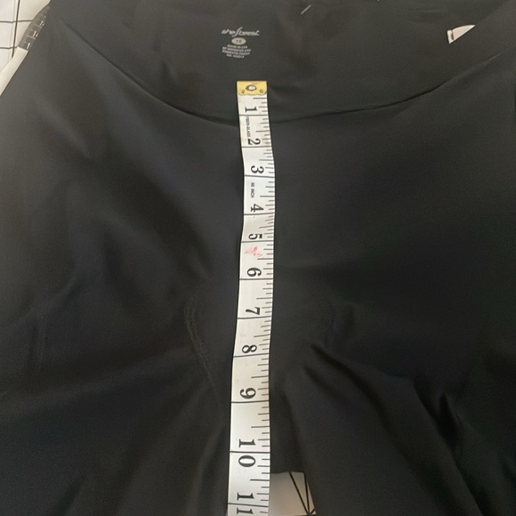 Shebeest tri collection shorts, size 1x - Picture 10 of 11